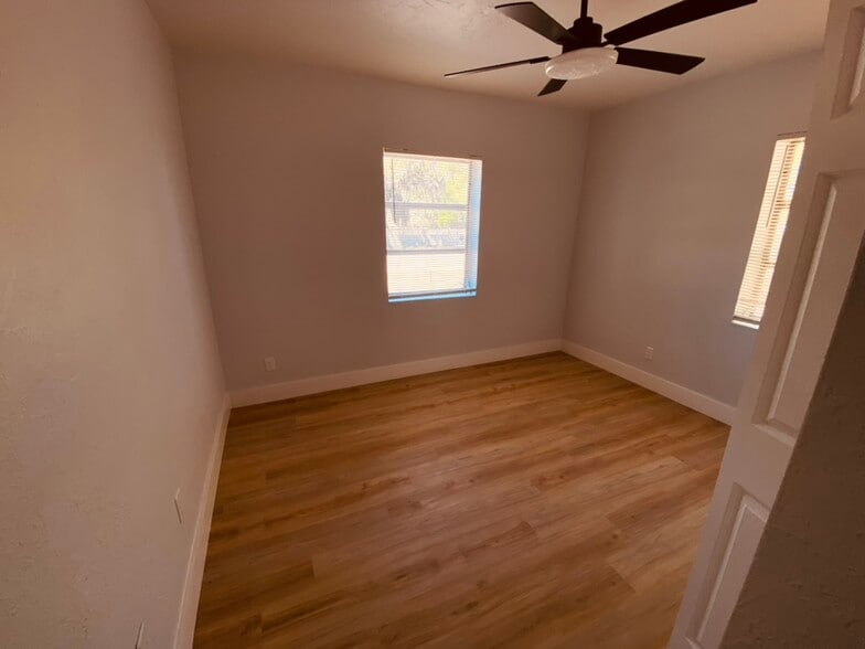 Bedroom 3-2 - 131 W Atwater Ave