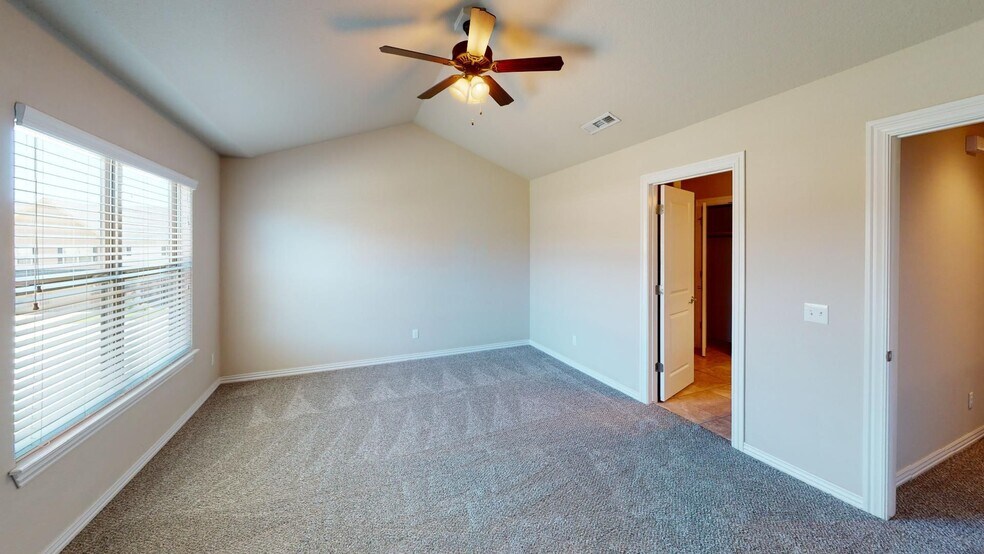 Building Photo - 2731 W Shasta Rd