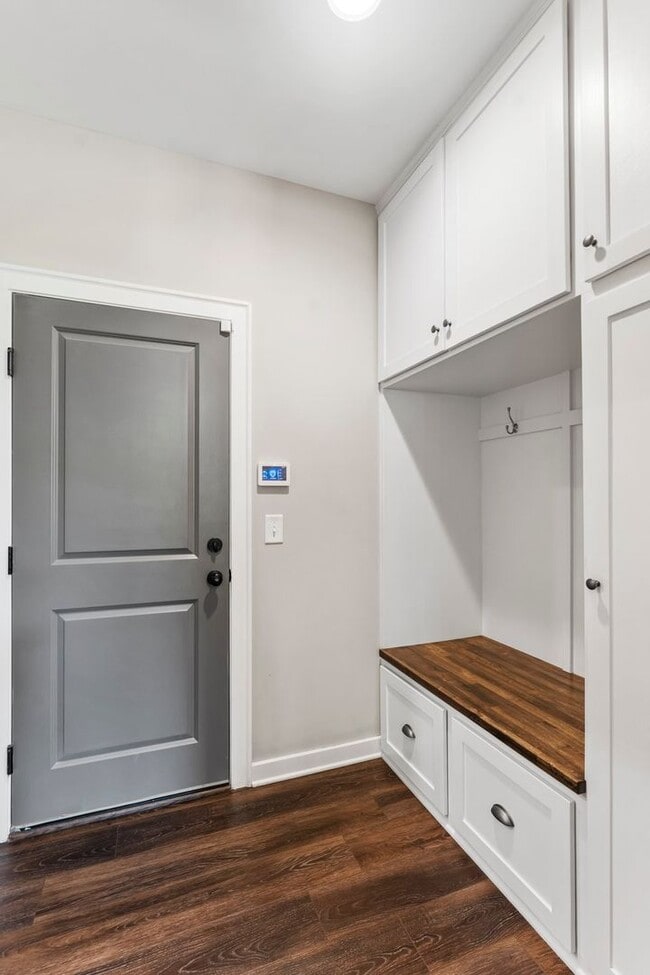 Building Photo - Spotless rental home in the highly sought-after McDaniels neighborhood in College Grove