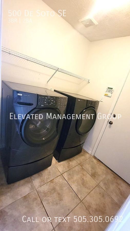 Building Photo - Beautiful Unit Ready for Immediate Move-In...