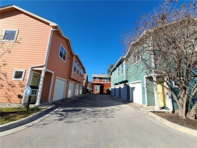 Building Photo - 1601 Miriam Ave