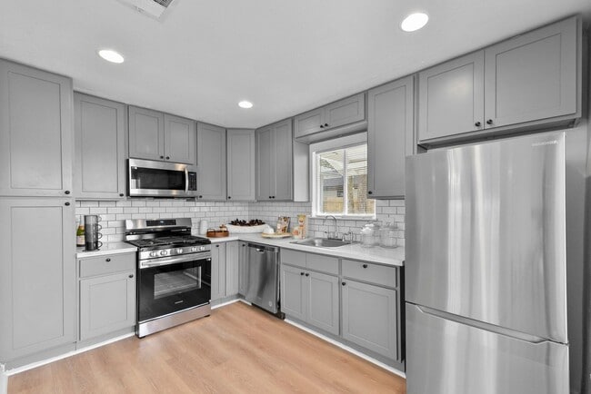 Building Photo - BEAUTIFUL HOME IN HOUSTON. MOVE IN READY!.