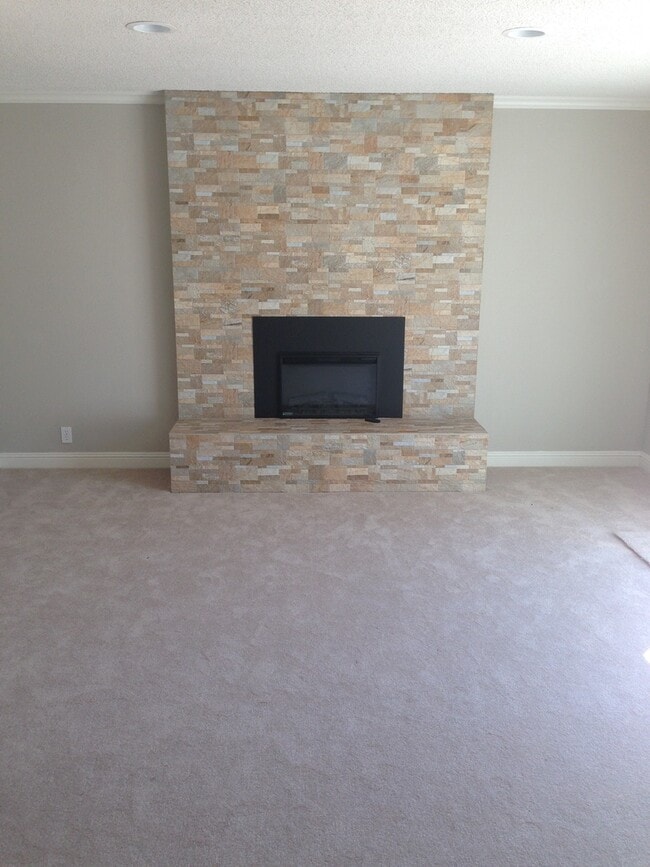 Building Photo - Updated Home with RV Parking