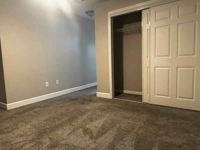 Building Photo - 2408 Escambia Dr