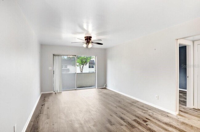 Building Photo - 4611 W Fig St