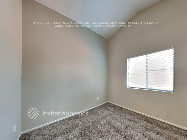 Building Photo - 14850 Mission Glen Ln