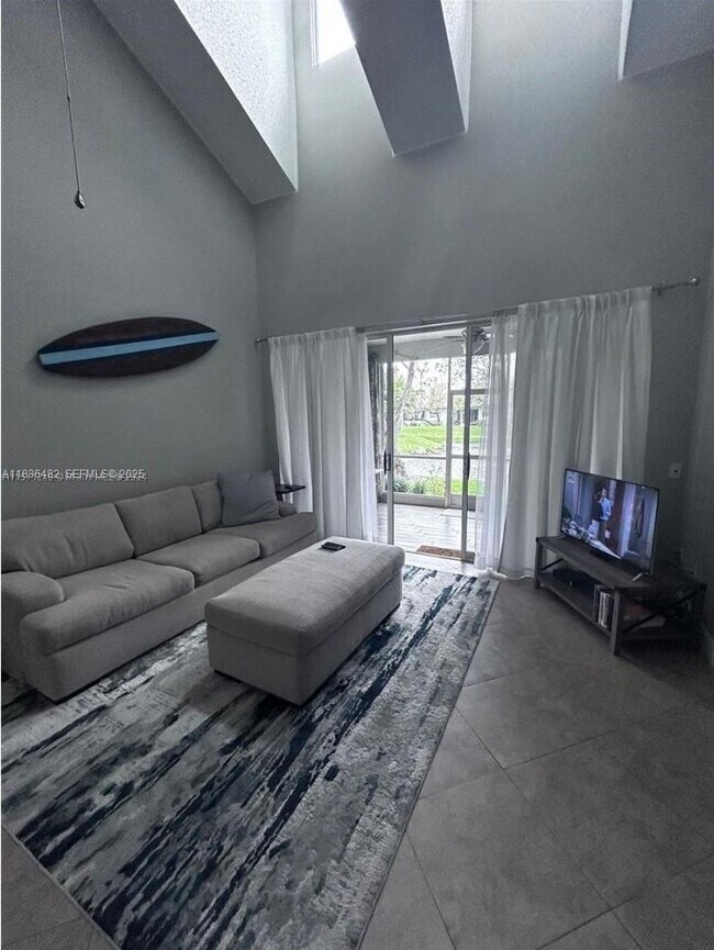 Building Photo - 51 N lakeshore Dr