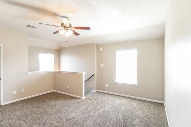 Building Photo - 10323 Leafy Autumn Path