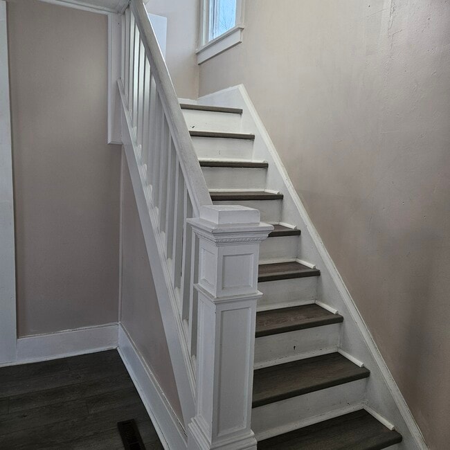 Building Photo - 35 Buffalo St