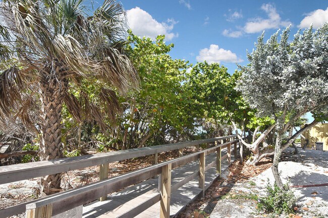 Building Photo - 5500 Bonita Beach Rd SW