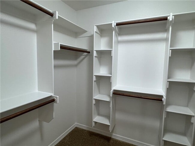 Building Photo - 285 Carrington Ave