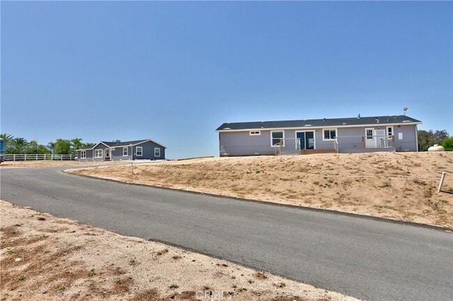 Building Photo - 35890 Meadow Ridge Rd