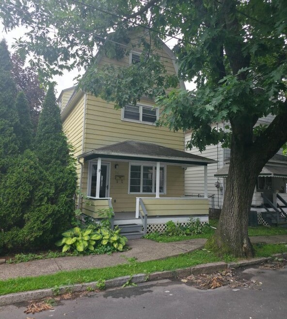 Building Photo - 74 Schuler St