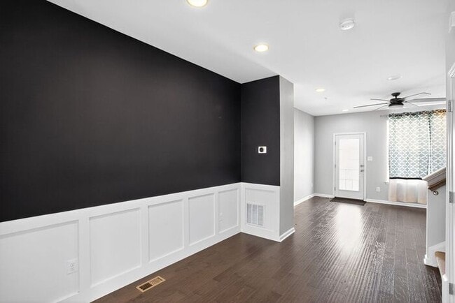 Building Photo - 23213 Ambrosia Ln