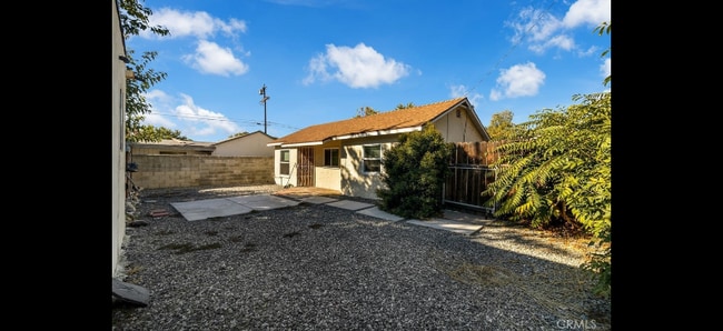 Building Photo - 265 N Campus Ave