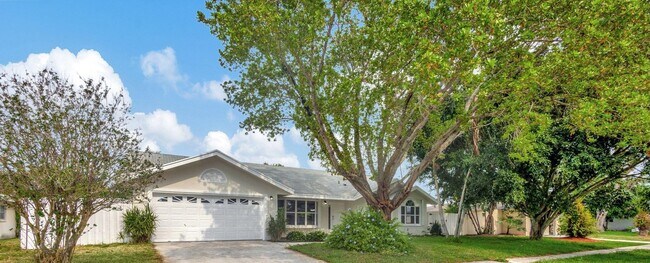 Building Photo - 843 Azalea Dr