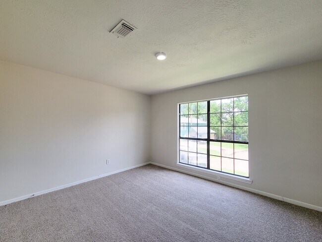 Building Photo - 8719 Valley Song Dr