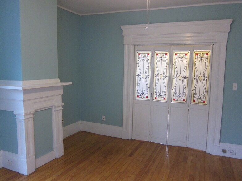 Building Photo - 282 Brackett Street