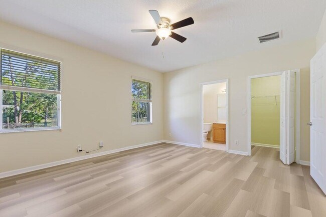 Building Photo - 14716 82nd St N