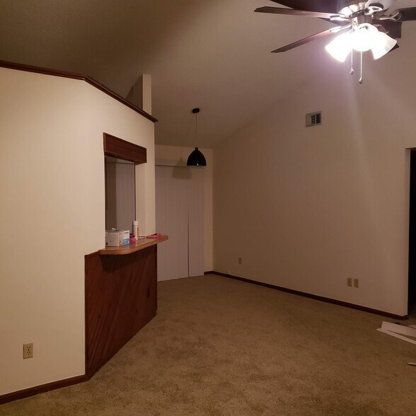 Building Photo - 2658B San Francisco Blvd