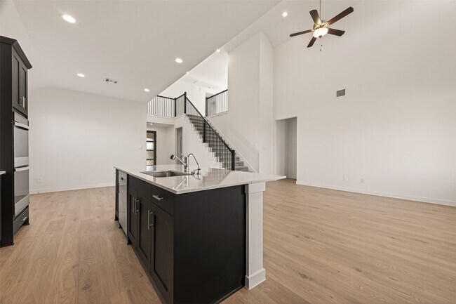 Building Photo - 2819 Red Rosehip Dr