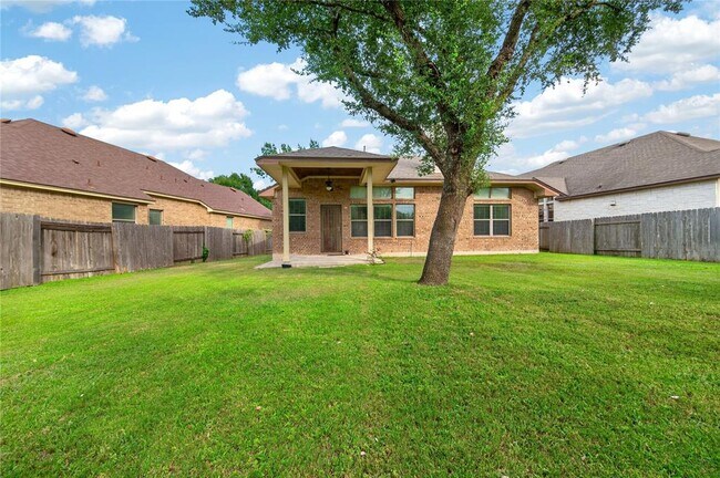 Building Photo - 112 Latitude Ln