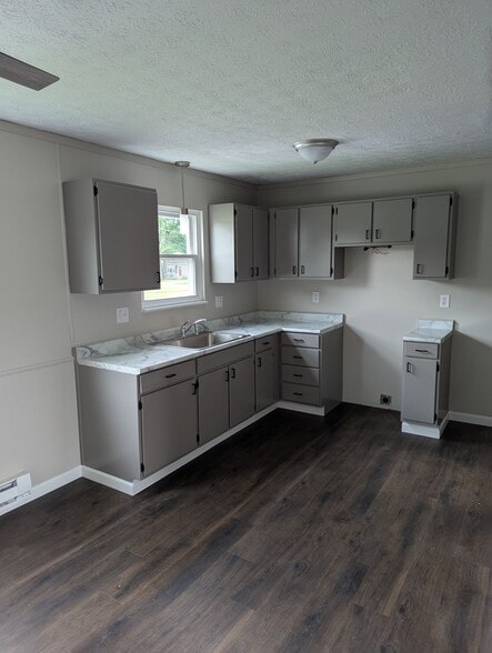 Kitchen - 751 S Broad St