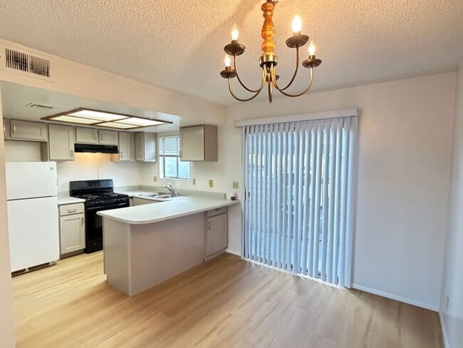 Building Photo - To schedule a viewing, call Wally Fellman at 702-493-9787