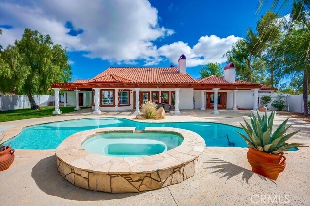 Building Photo - 39555 Ave Bonita