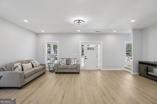 Building Photo - 3189 Jackson St