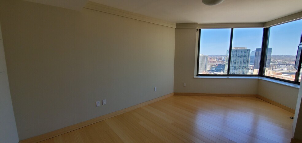 Building Photo - 210 W Rittenhouse Square