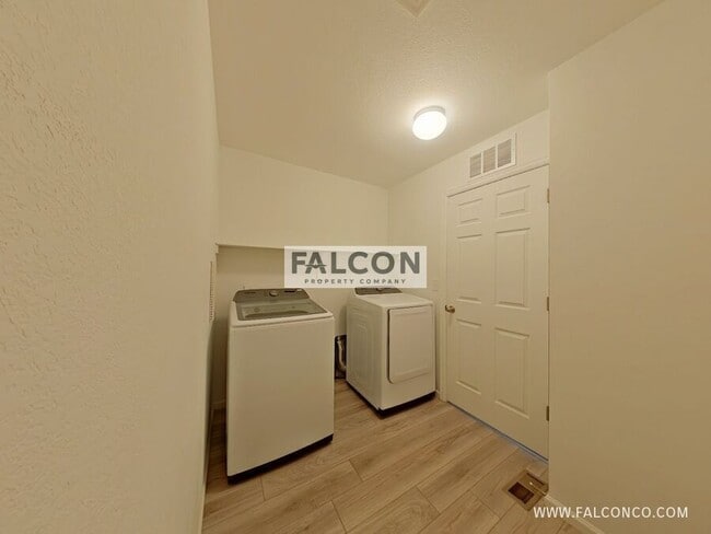 Building Photo - 9831 Jaggar Way