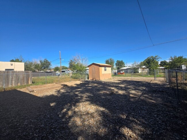 Building Photo - 2307 N Grand Ave