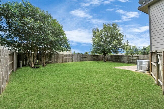 Building Photo - 6427 Densberry Ln