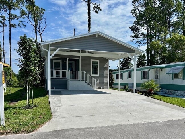 Building Photo - 12 Downing Dr