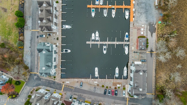 Building Photo - 336 E Lacey Rd