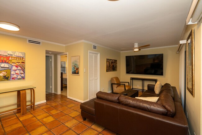 Building Photo - 300 Inlet Way