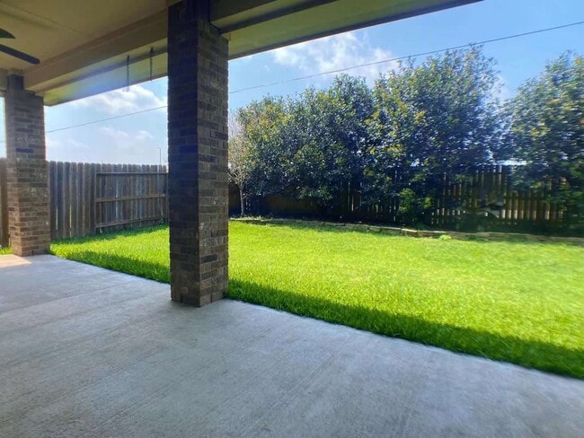 Building Photo - 27519 Gracefield Ln