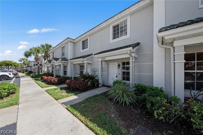 Building Photo - 8273 Pacific Beach Dr