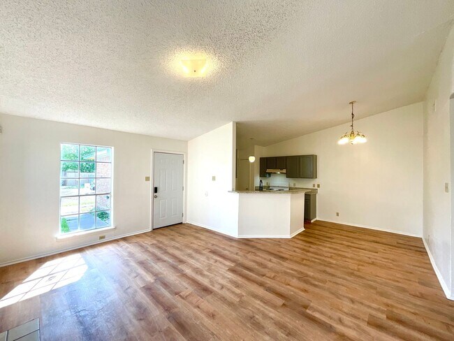 Building Photo - **APPLICATION RECEIVED** 2-Bedroom Duplex Near Highway 78- Pet-Friendly with Fenced Yard! SECTION...