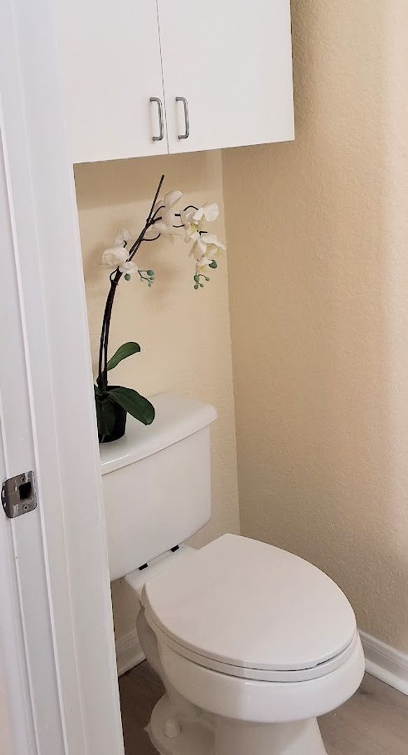 Building Photo - City View Wood Floor Updated Kitchen  2/2 condo at Park North Downtown Orlando