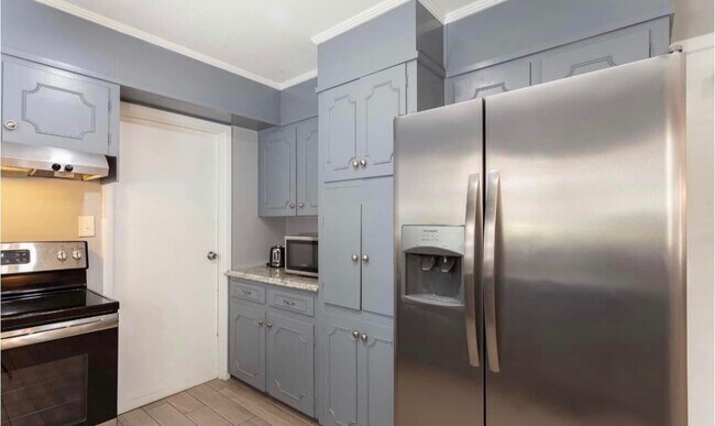 Building Photo - 947 Boswell Dr