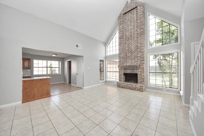 Building Photo - 115 Squires Bend