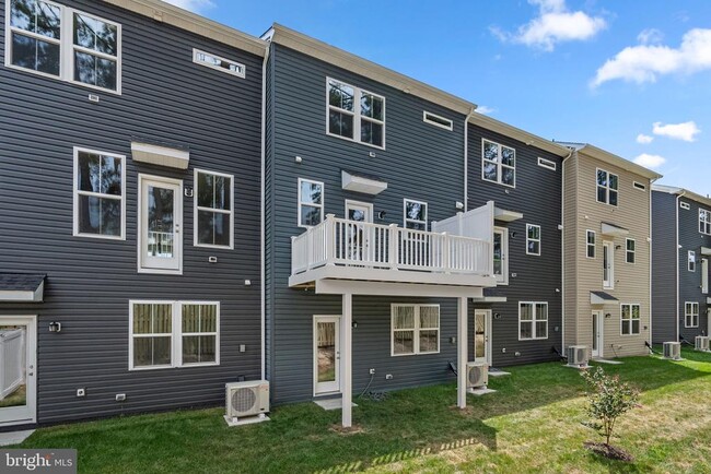 Building Photo - 8256 Longford Rd