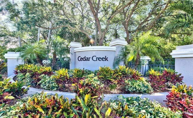 Building Photo - 8850 Creek Run Dr