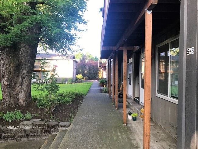 Building Photo - Pheasant Court Apartments