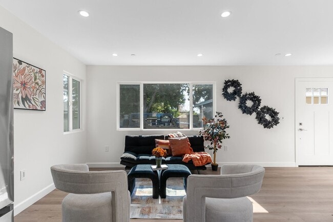 Building Photo - Brand New 2-Bedroom 1-Bathroom ADU in Glen...