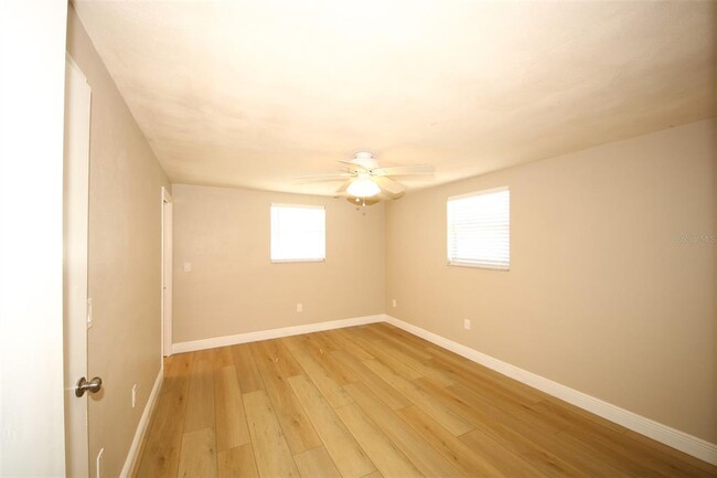 Building Photo - 4338 Tall Oak Ln