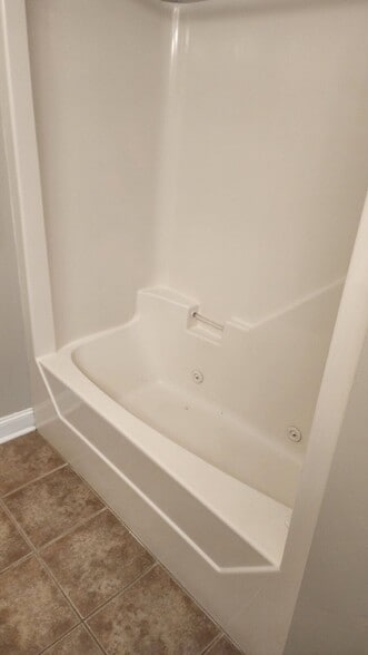 Building Photo - 2017A Cambria Dr