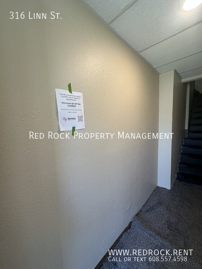 Building Photo - 316 Linn St